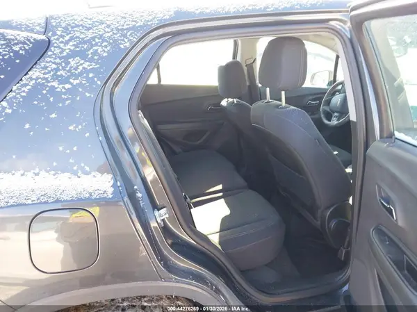 3GNCJNSB2KL257289 2019 CHEVROLET TRAX - Image 8