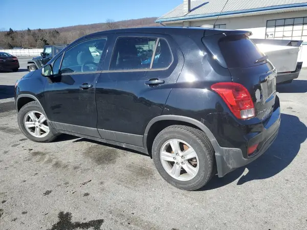 3GNCJNSB2KL282998 2019 CHEVROLET TRAX - Image 2