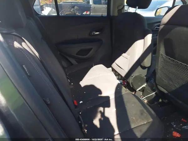 3GNCJNSB2KL387167 2019 CHEVROLET TRAX - Image 8