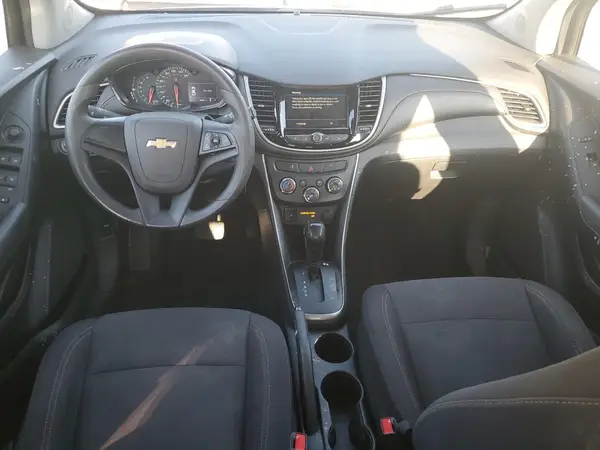 3GNCJNSB2KL393082 2019 CHEVROLET TRAX - Image 8