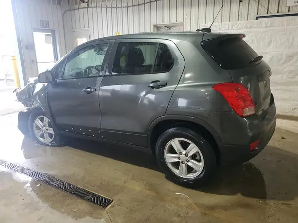 3GNCJNSB2KL402153 2019 CHEVROLET TRAX - Image 2