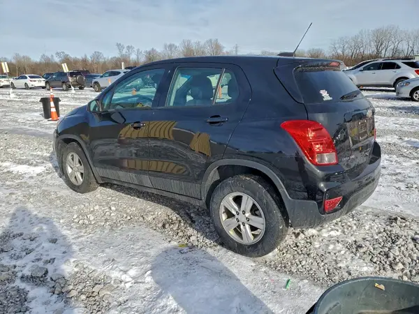 3GNCJNSB2KL406011 2019 CHEVROLET TRAX - Image 2