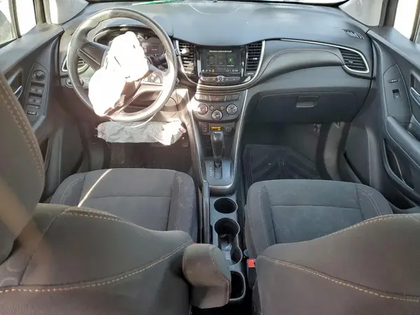 3GNCJNSB2KL406011 2019 CHEVROLET TRAX - Image 8
