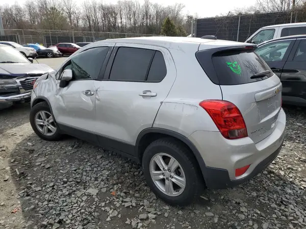 3GNCJNSB2LL118281 2020 CHEVROLET TRAX - Image 2