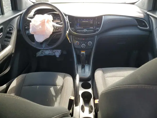 3GNCJNSB2LL124713 2020 CHEVROLET TRAX - Image 8