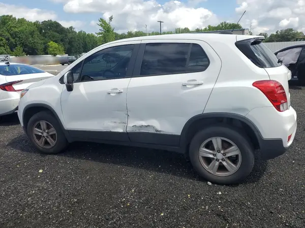3GNCJNSB2LL125554 2020 CHEVROLET TRAX - Image 2