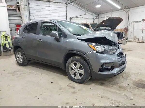 3GNCJNSB2LL134531 2020 CHEVROLET TRAX - Image 1