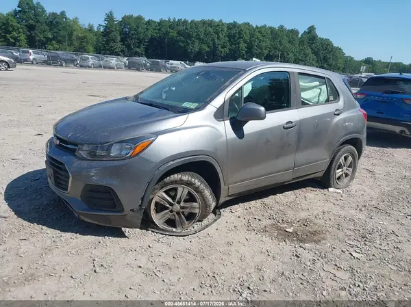 3GNCJNSB2LL151023 2020 CHEVROLET TRAX - Image 2