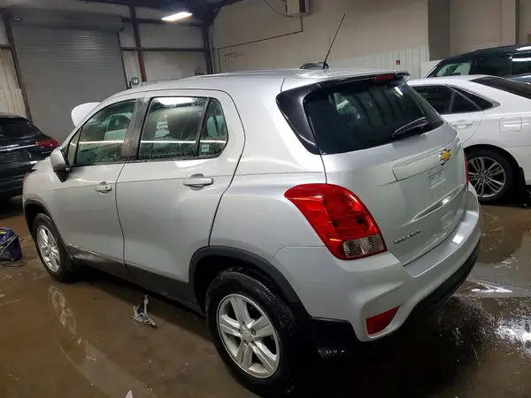 3GNCJNSB2LL163883 2020 CHEVROLET TRAX - Image 2