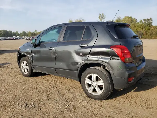 3GNCJNSB2LL165519 2020 CHEVROLET TRAX - Image 2