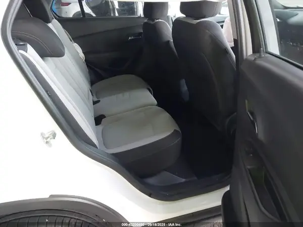 3GNCJNSB2LL203282 2020 CHEVROLET TRAX - Image 8