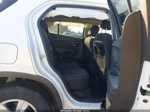3GNCJNSB2LL299723 2020 CHEVROLET TRAX - Image 8