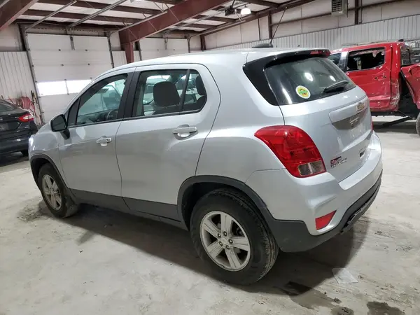 3GNCJNSB2LL308159 2020 CHEVROLET TRAX - Image 2