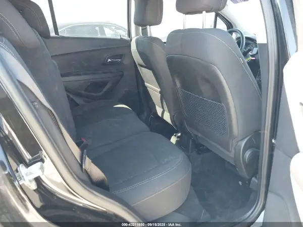 3GNCJNSB2LL338004 2020 CHEVROLET TRAX - Image 8