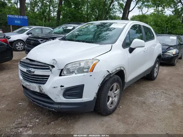 3GNCJNSB3GL129036 2016 CHEVROLET TRAX - Image 2