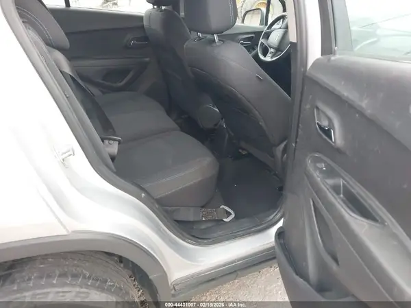3GNCJNSB3GL247362 2016 CHEVROLET TRAX - Image 8