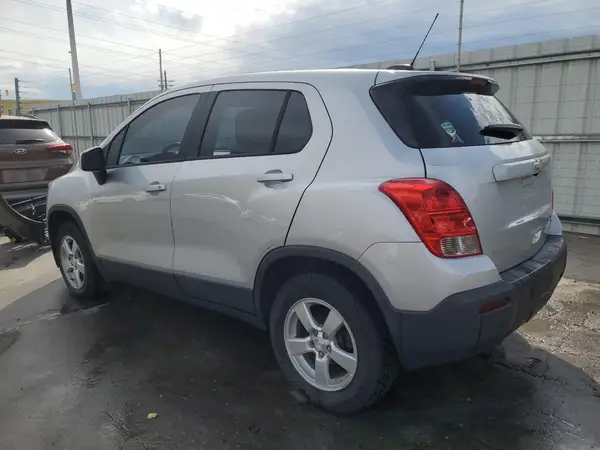3GNCJNSB3GL254523 2016 CHEVROLET TRAX - Image 2
