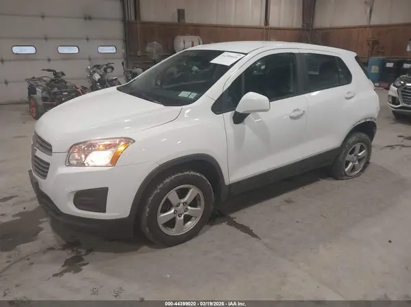 3GNCJNSB3GL266171 2016 CHEVROLET TRAX - Image 2