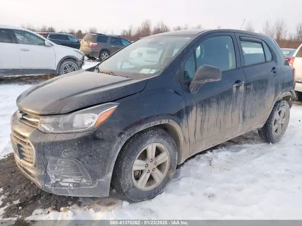 3GNCJNSB3HL164709 2017 CHEVROLET TRAX - Image 2
