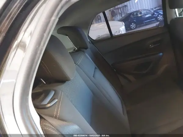 3GNCJNSB3HL176049 2017 CHEVROLET TRAX - Image 8