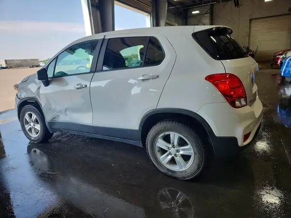 3GNCJNSB3HL244964 2017 CHEVROLET TRAX - Image 2