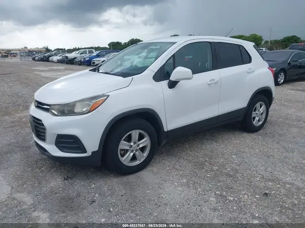 3GNCJNSB3HL250683 2017 CHEVROLET TRAX - Image 2