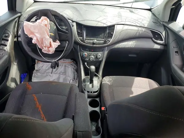 3GNCJNSB3JL164733 2018 CHEVROLET TRAX - Image 8