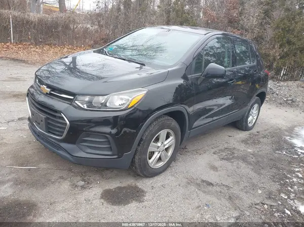 3GNCJNSB3JL206575 2018 CHEVROLET TRAX - Image 2