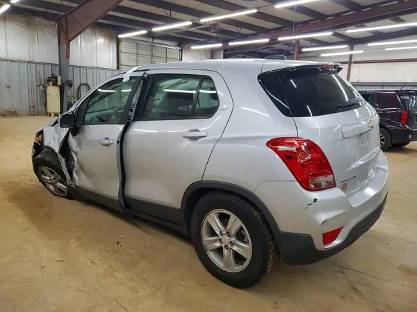 3GNCJNSB3JL249099 2018 CHEVROLET TRAX - Image 2