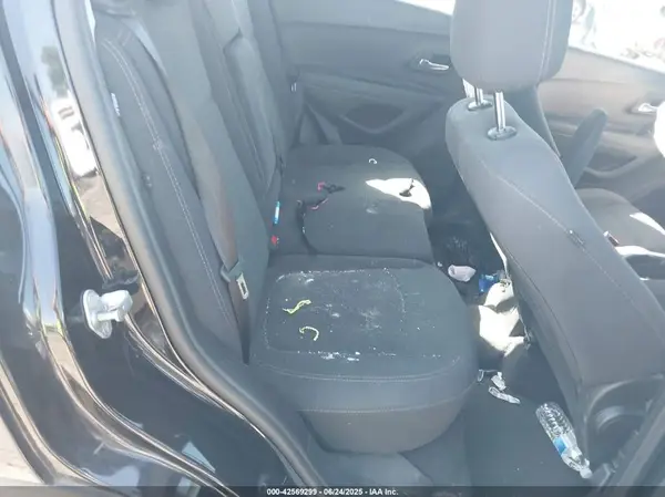 3GNCJNSB3JL310807 2018 CHEVROLET TRAX - Image 8