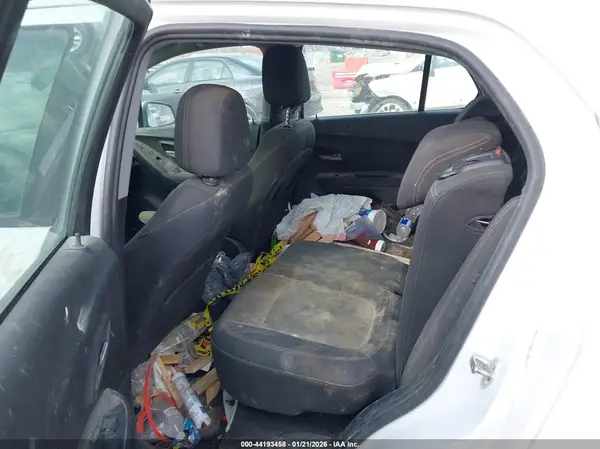 3GNCJNSB3JL368741 2018 CHEVROLET TRAX - Image 8