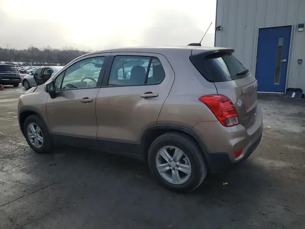 3GNCJNSB3JL391601 2018 CHEVROLET TRAX - Image 2