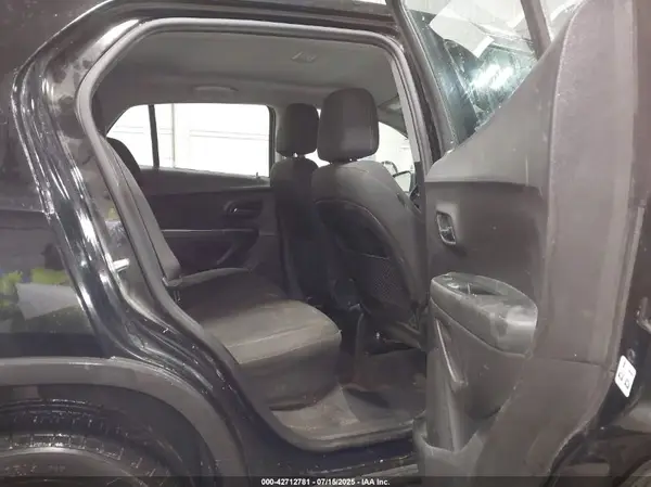 3GNCJNSB3KL147075 2019 CHEVROLET TRAX - Image 8