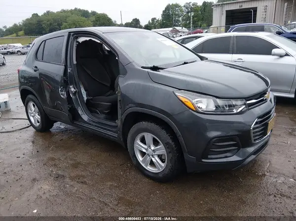 3GNCJNSB3KL158285 2019 CHEVROLET TRAX - Image 1