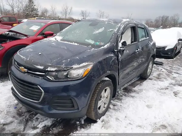 3GNCJNSB3KL256250 2019 CHEVROLET TRAX - Image 2