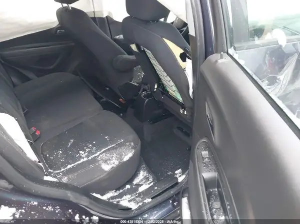 3GNCJNSB3KL256250 2019 CHEVROLET TRAX - Image 8