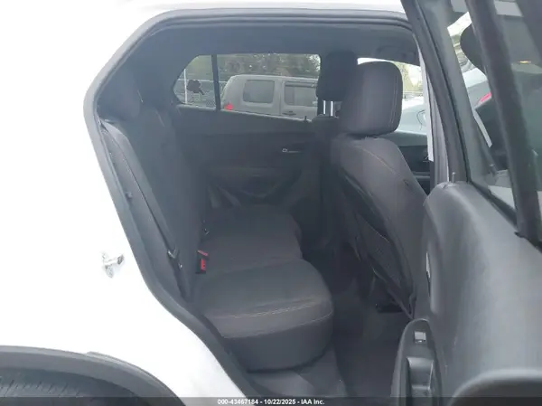 3GNCJNSB3KL357790 2019 CHEVROLET TRAX - Image 8