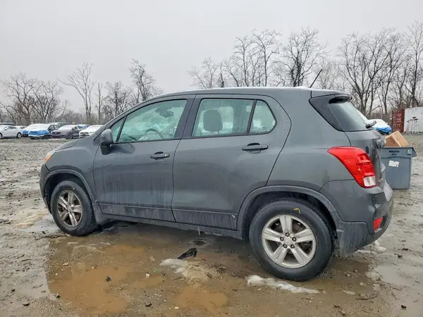 3GNCJNSB3KL362827 2019 CHEVROLET TRAX - Image 2
