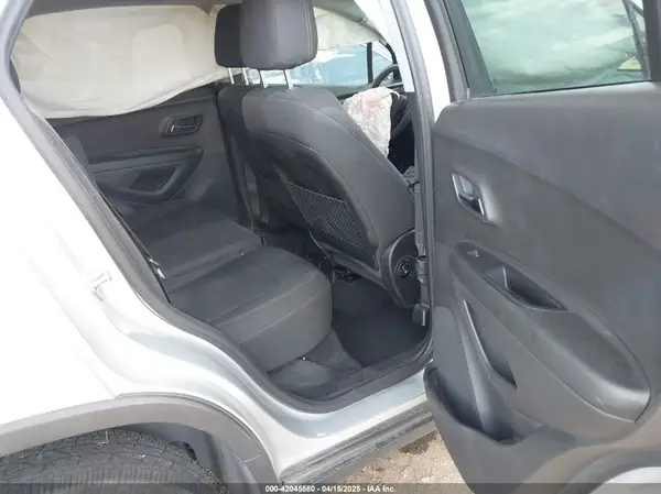 3GNCJNSB3LL109850 2020 CHEVROLET TRAX - Image 8
