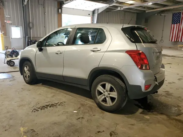 3GNCJNSB3LL118824 2020 CHEVROLET TRAX - Image 2