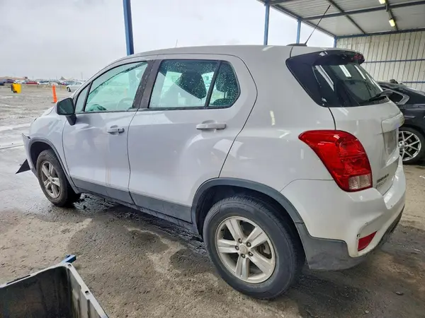 3GNCJNSB3LL144968 2020 CHEVROLET TRAX - Image 2