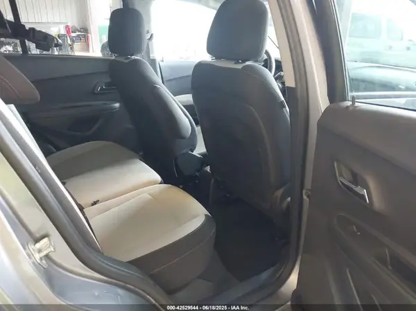 3GNCJNSB3LL213660 2020 CHEVROLET TRAX - Image 8