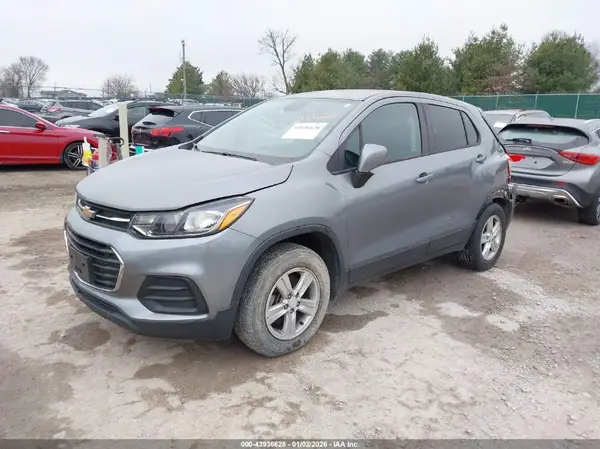 3GNCJNSB3LL220026 2020 CHEVROLET TRAX - Image 2