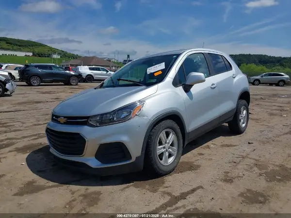 3GNCJNSB3LL280906 2020 CHEVROLET TRAX - Image 2