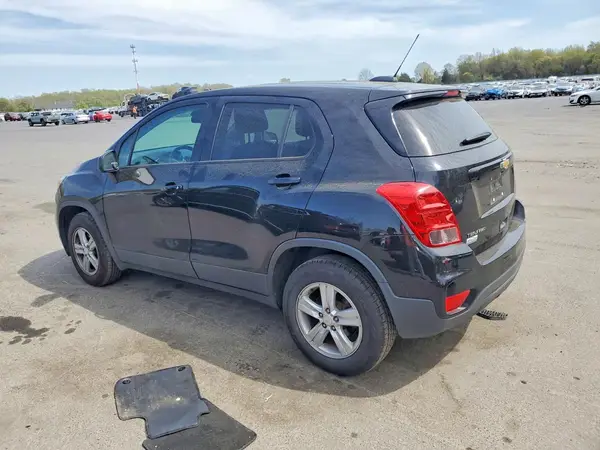 3GNCJNSB3LL338075 2020 CHEVROLET TRAX - Image 2