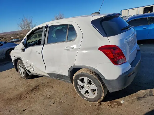 3GNCJNSB4GL138229 2016 CHEVROLET TRAX - Image 2