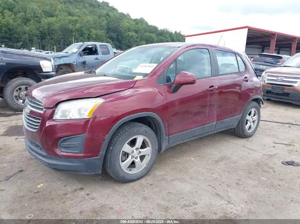 3GNCJNSB4GL212930 2016 CHEVROLET TRAX - Image 2