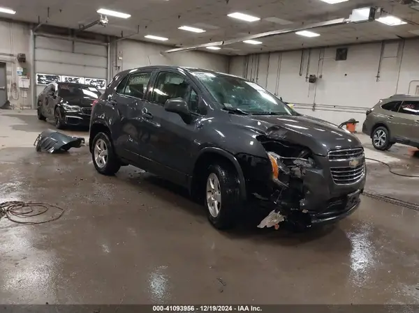 3GNCJNSB4GL245295 2016 CHEVROLET TRAX - Image 1