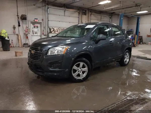 3GNCJNSB4GL245295 2016 CHEVROLET TRAX - Image 2
