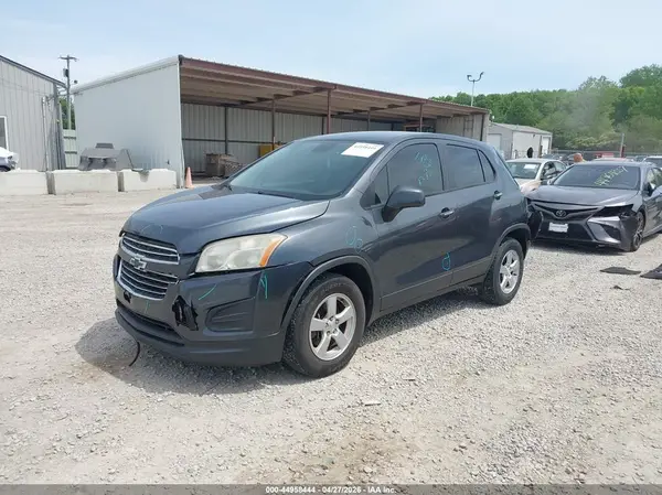 3GNCJNSB4GL257866 2016 CHEVROLET TRAX - Image 2